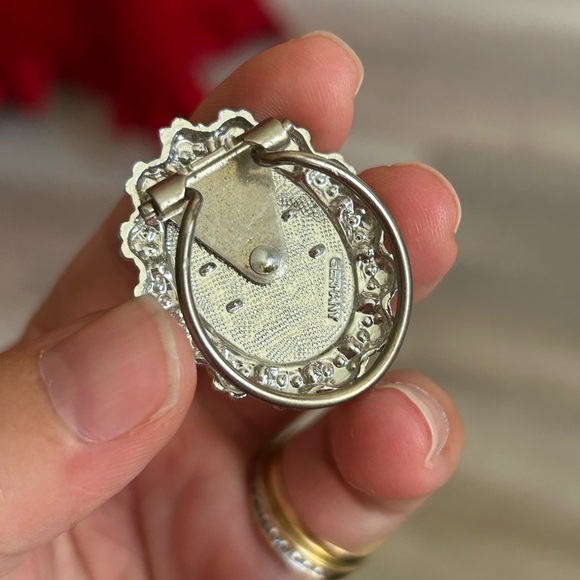 4/$100 Germany vintage Elegant Silver and White Floral Brooch 🌸 - Picture 6 of 6